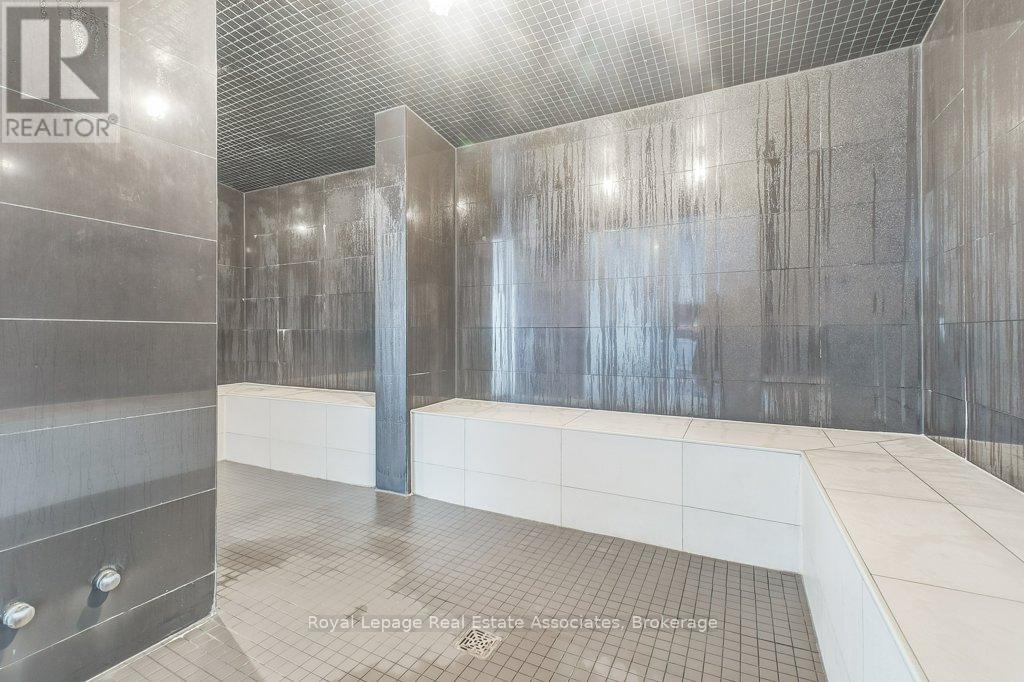 #209 15 ZORRA STREET - 28