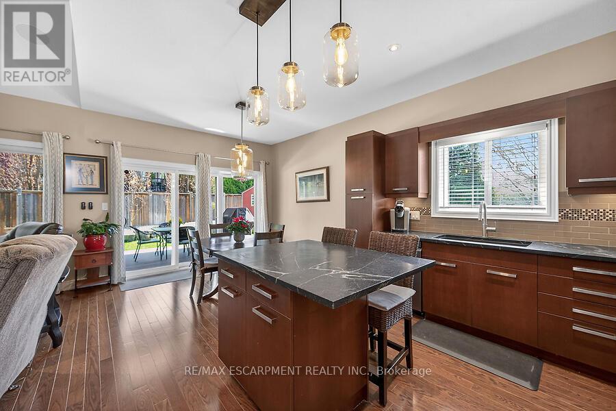 19 LAMPMAN DRIVE - 12