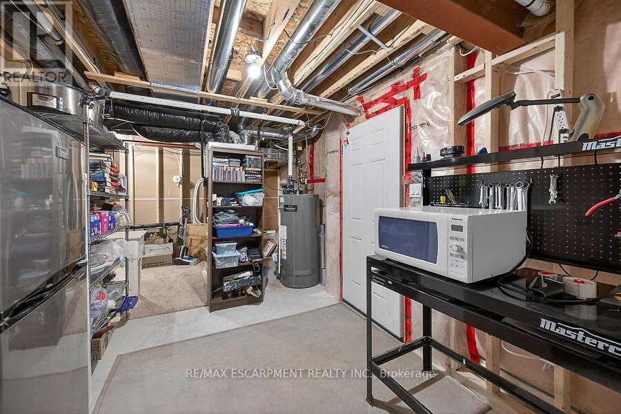 19 LAMPMAN DRIVE - 28
