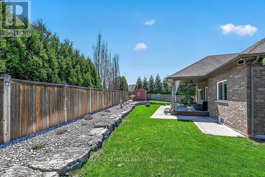19 LAMPMAN DRIVE — photo 36