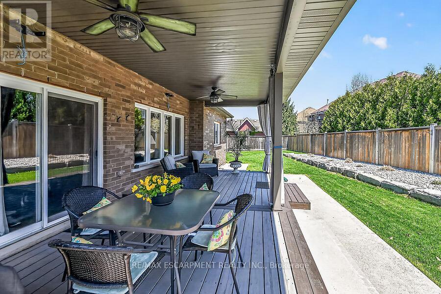 19 LAMPMAN DRIVE - 40