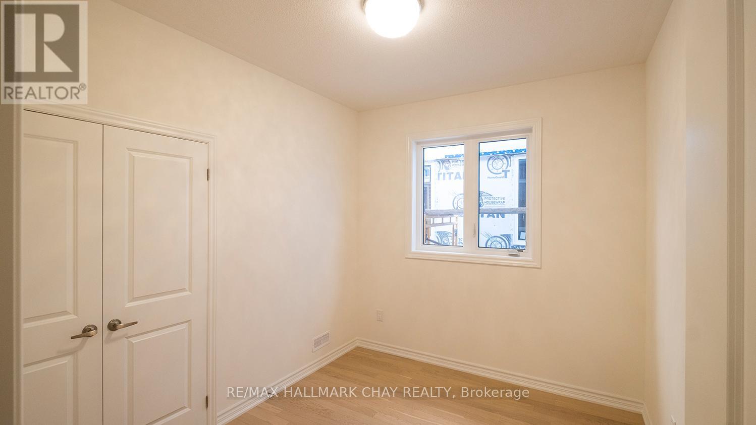 64 HILLCROFT WAY - 24