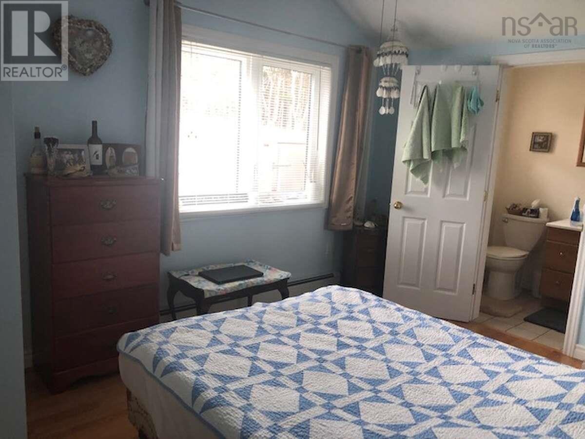 476 Maple Drive - 16