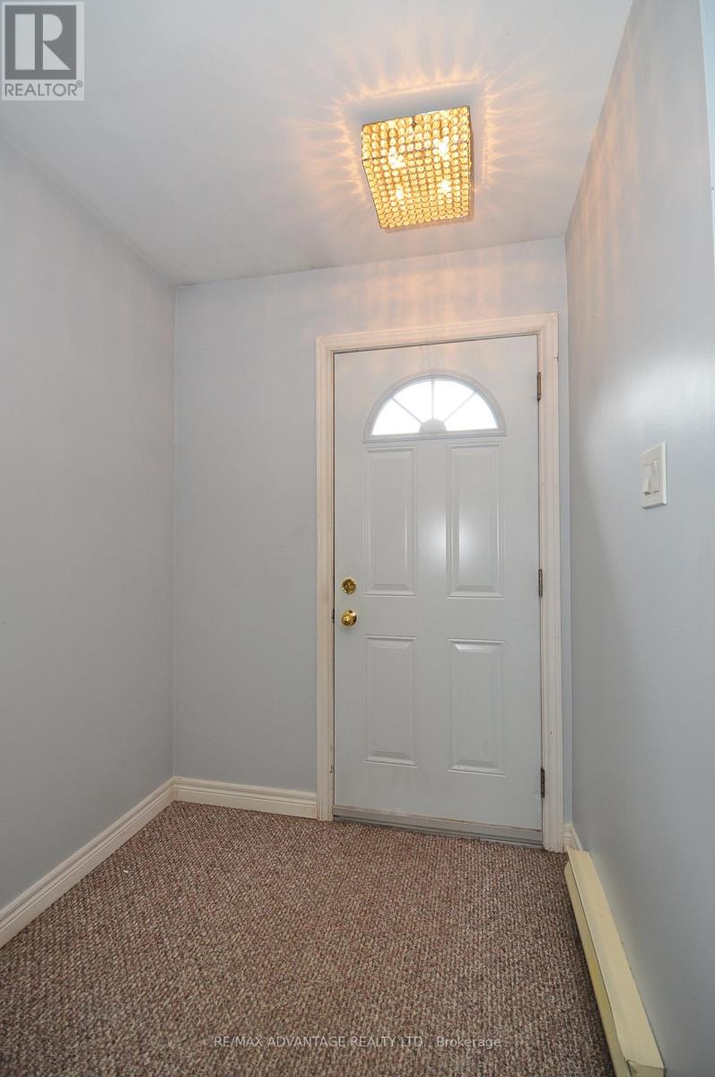27 - 1430 JALNA BOULEVARD — photo 3
