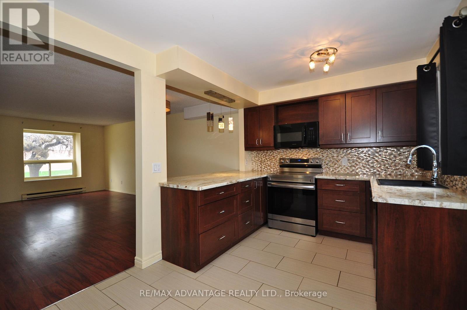 27 - 1430 JALNA BOULEVARD — photo 9