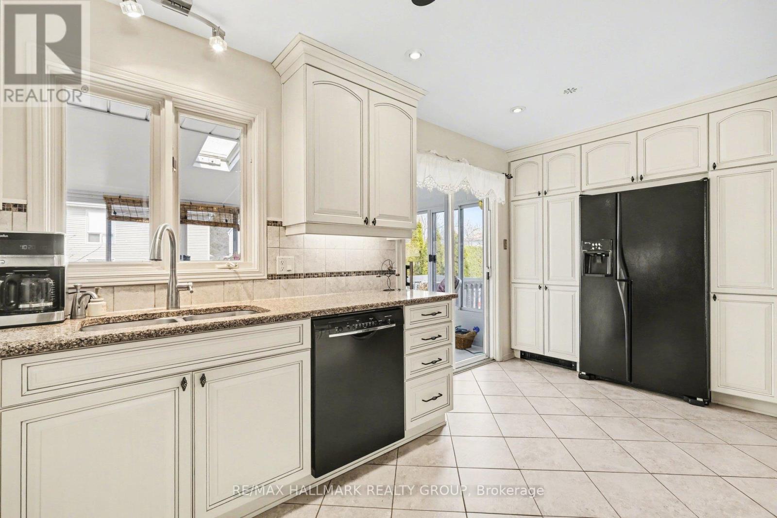 641 WILKIE DRIVE - 10