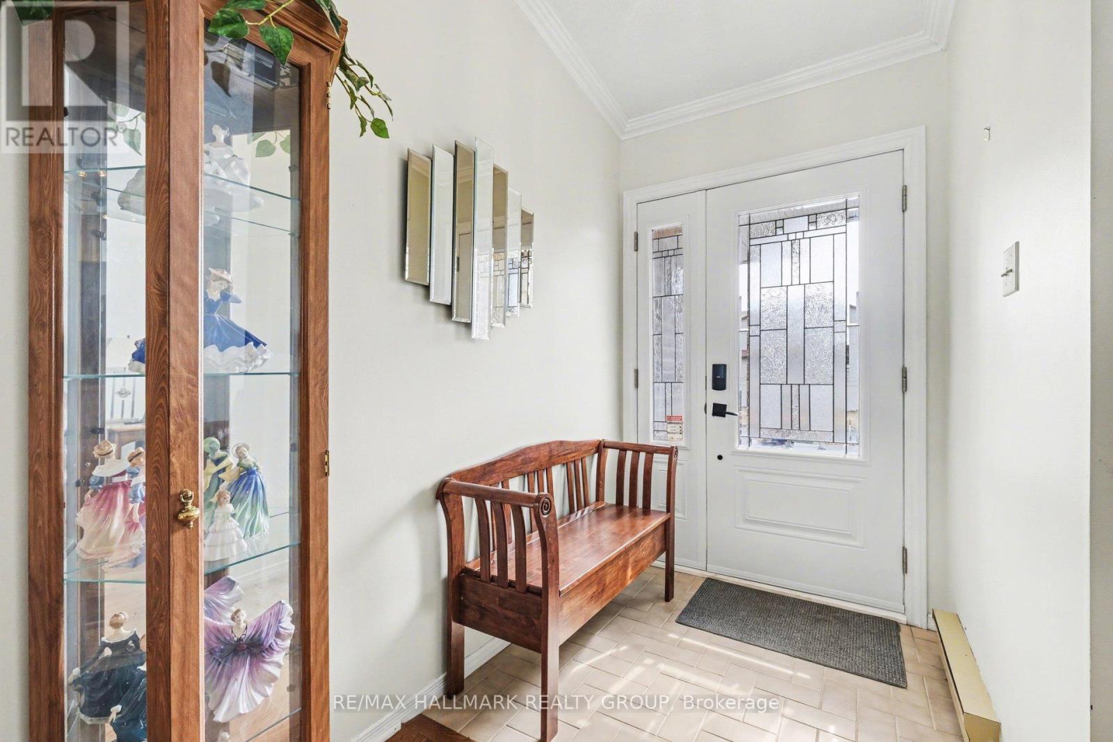 641 WILKIE DRIVE - 4