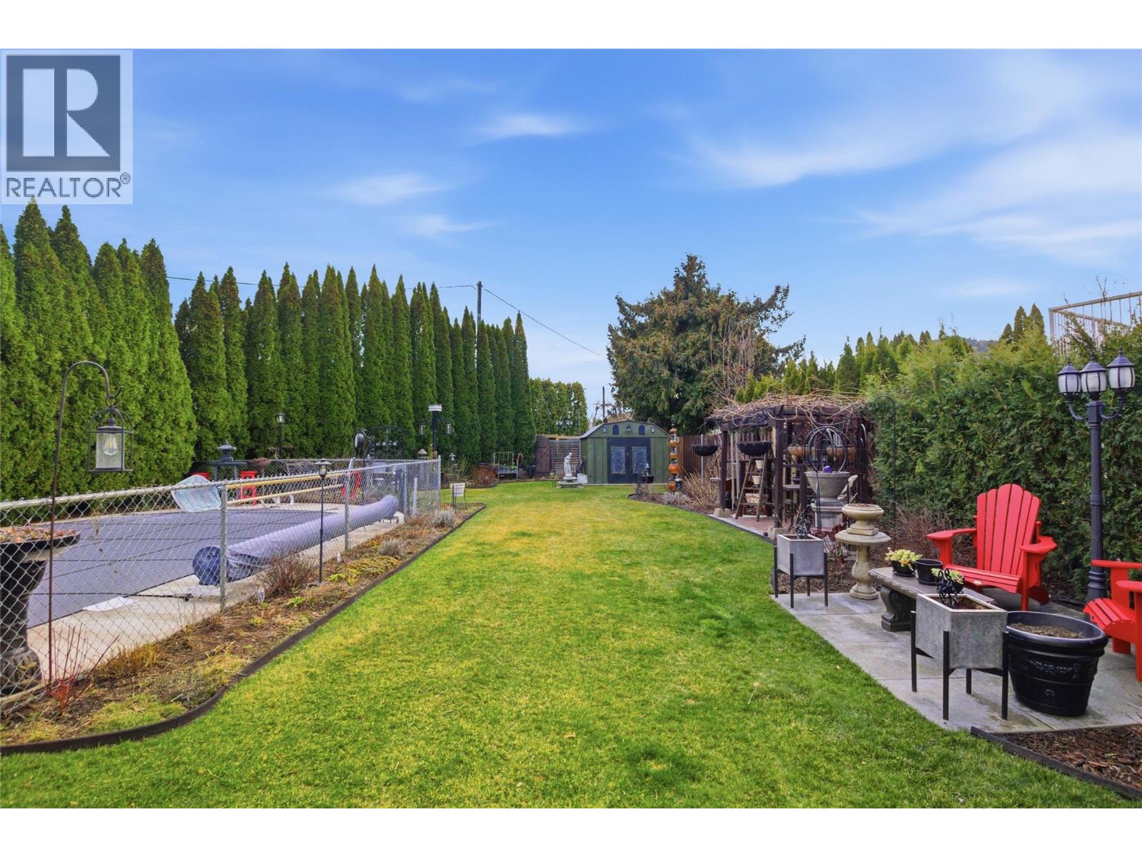 621 Lyne Road - 54