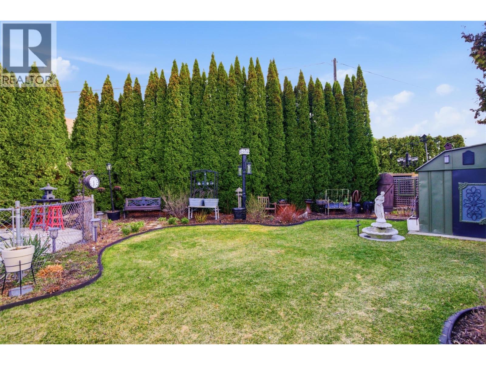 621 Lyne Road - 43