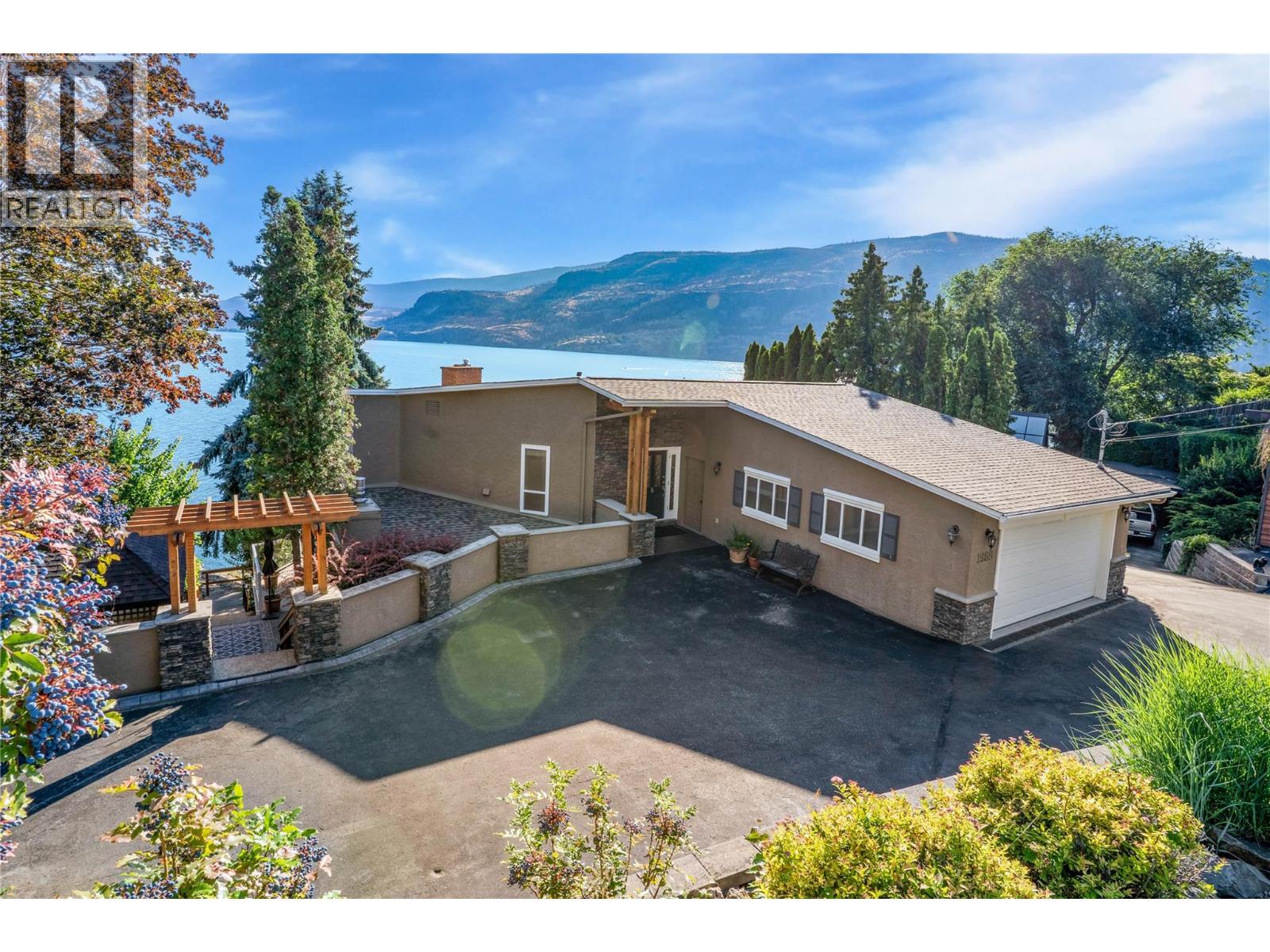 1988 Dewdney Road, Kelowna