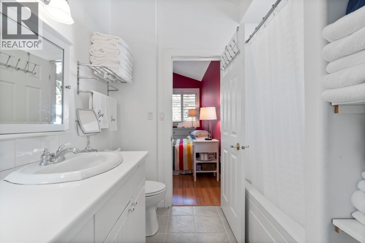 7660 Lichen Road - 24