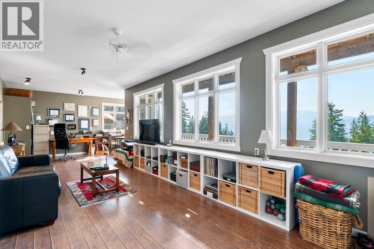 7660 Lichen Road - 35