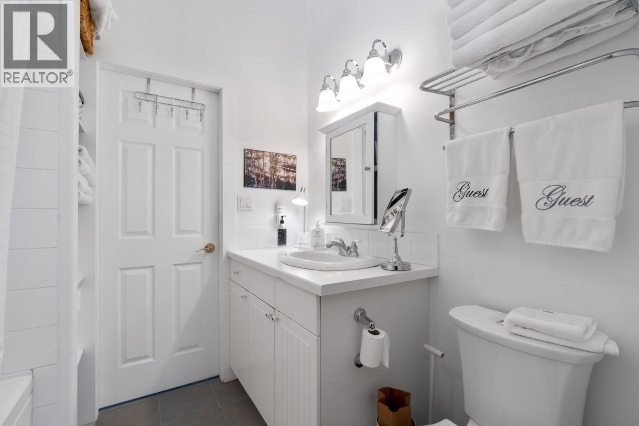 7660 Lichen Road - 25