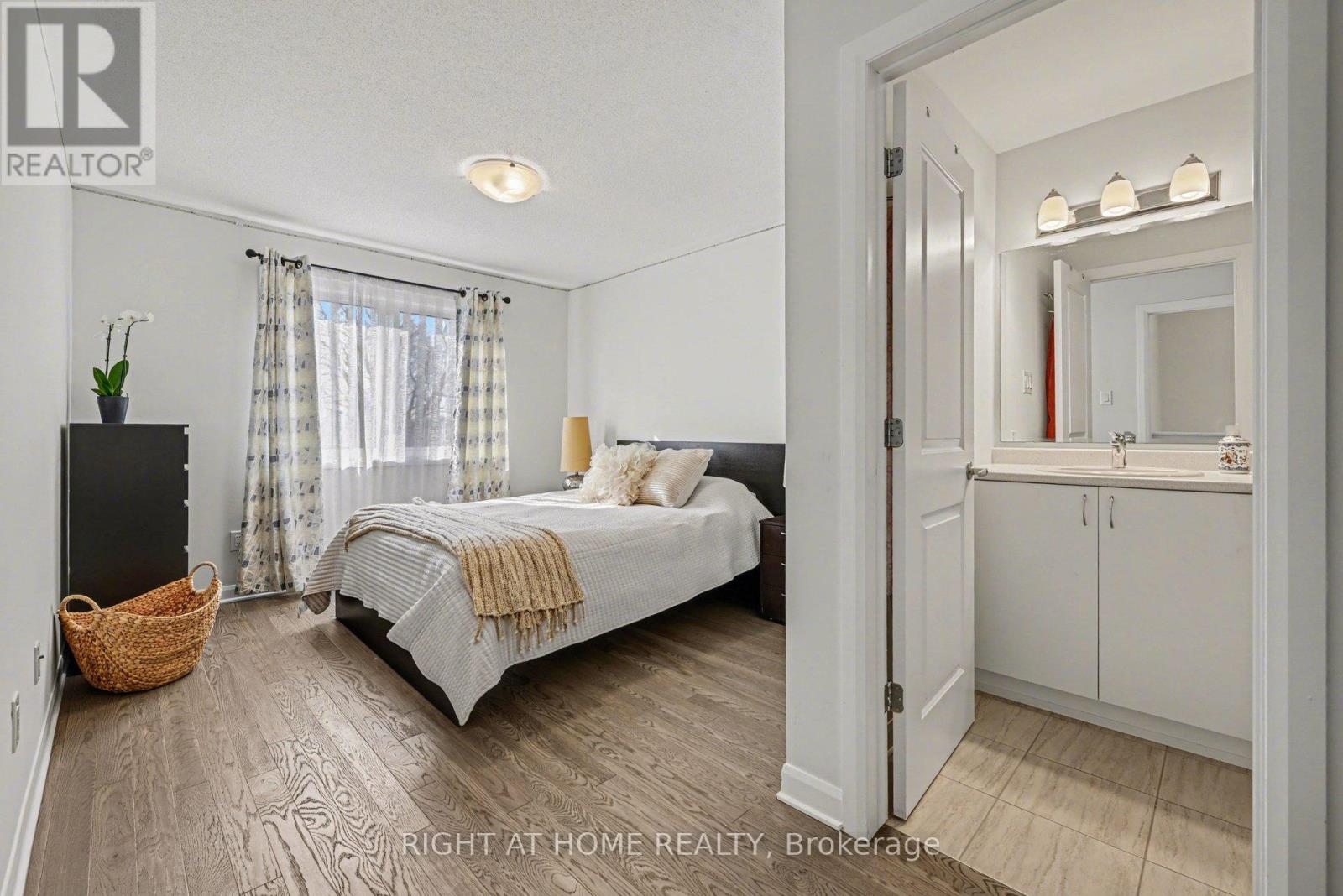 112 ATTWELL PRIVATE - 11