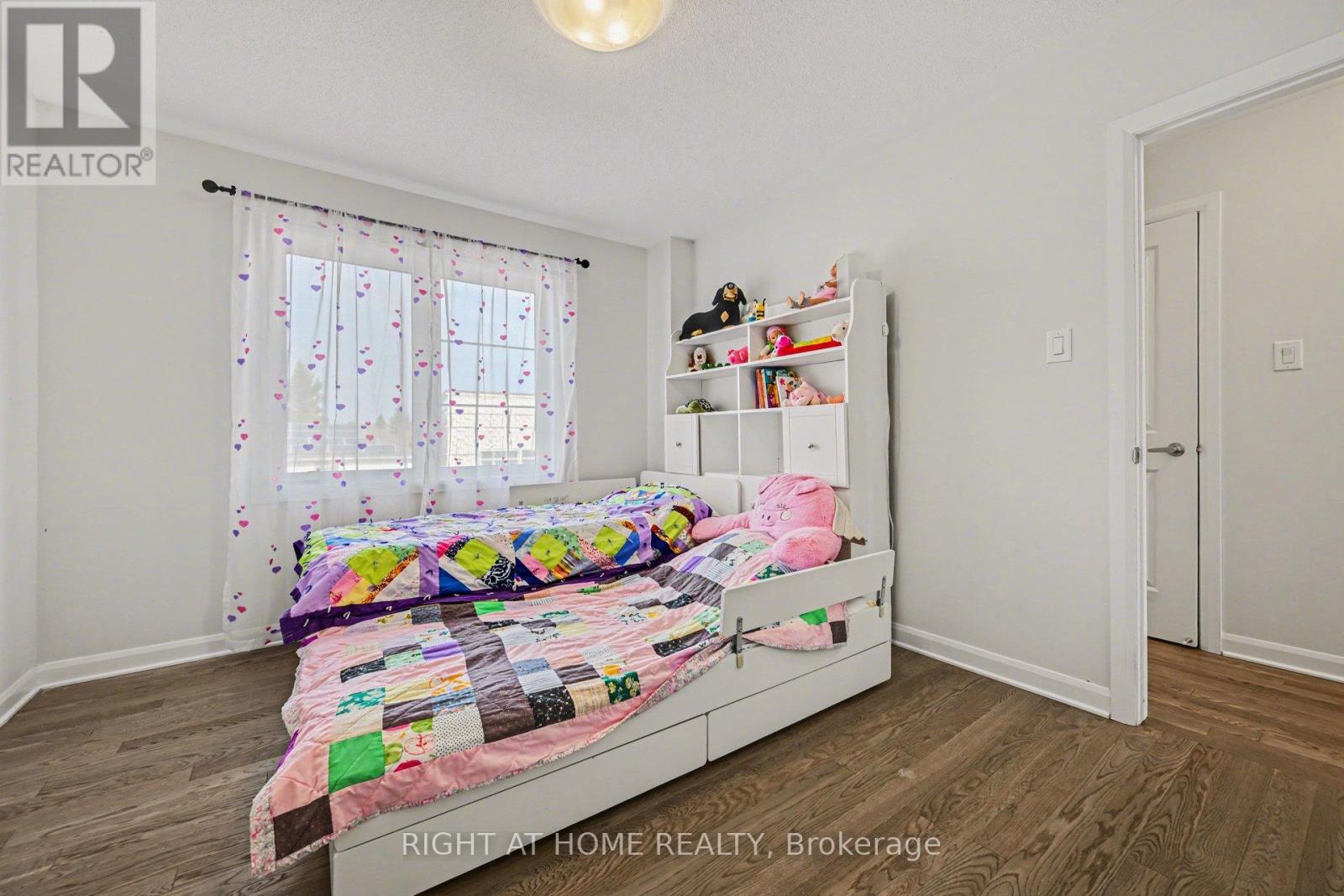 112 ATTWELL PRIVATE - 16