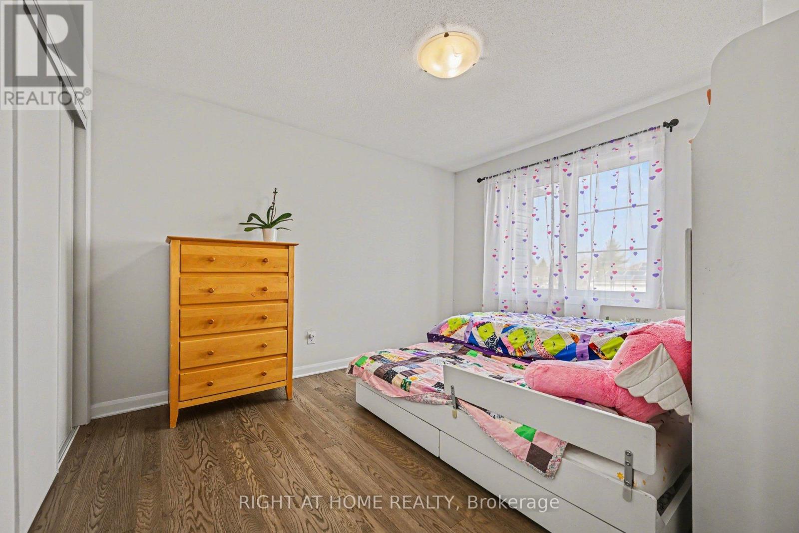 112 ATTWELL PRIVATE - 17