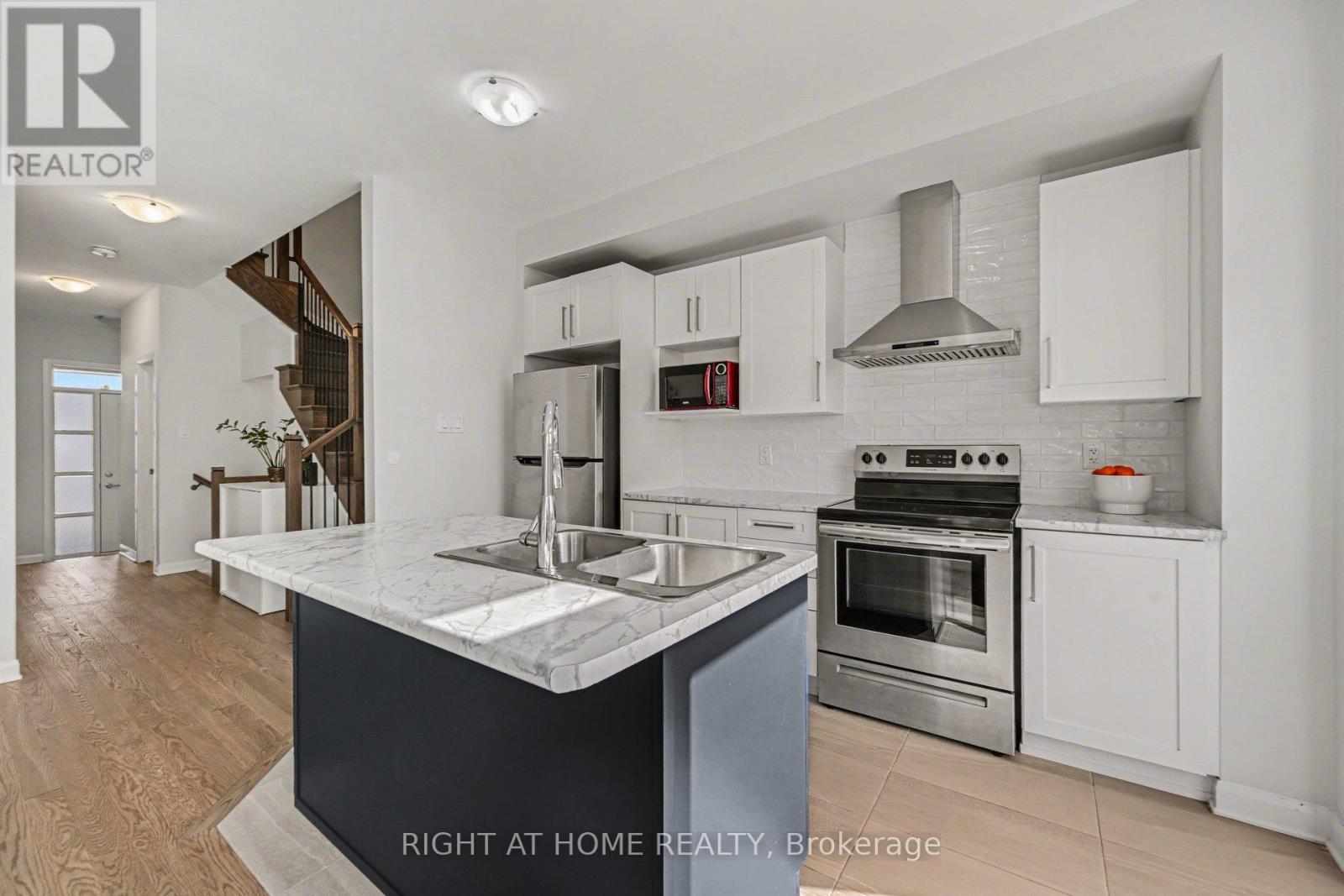 112 ATTWELL PRIVATE - 8