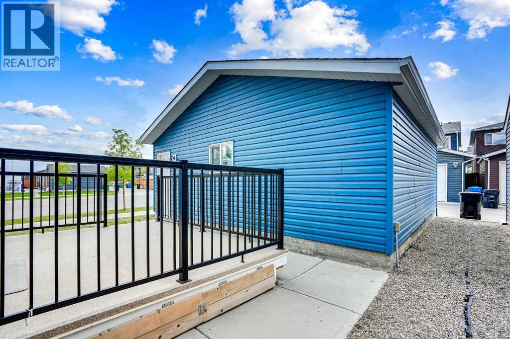 5 Red Embers Row NE - 38