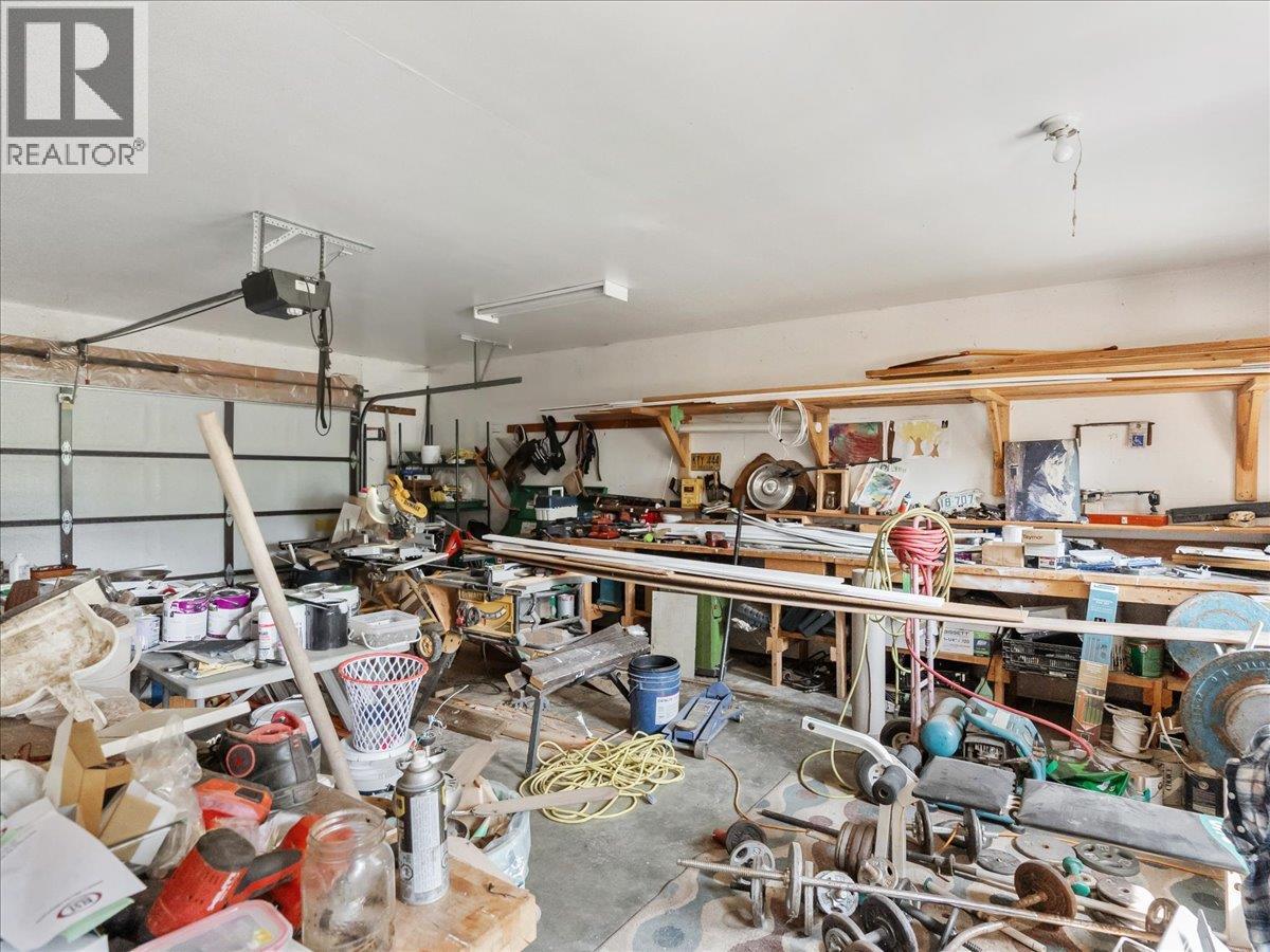 6172 SLOCAN RIVER Road - 30