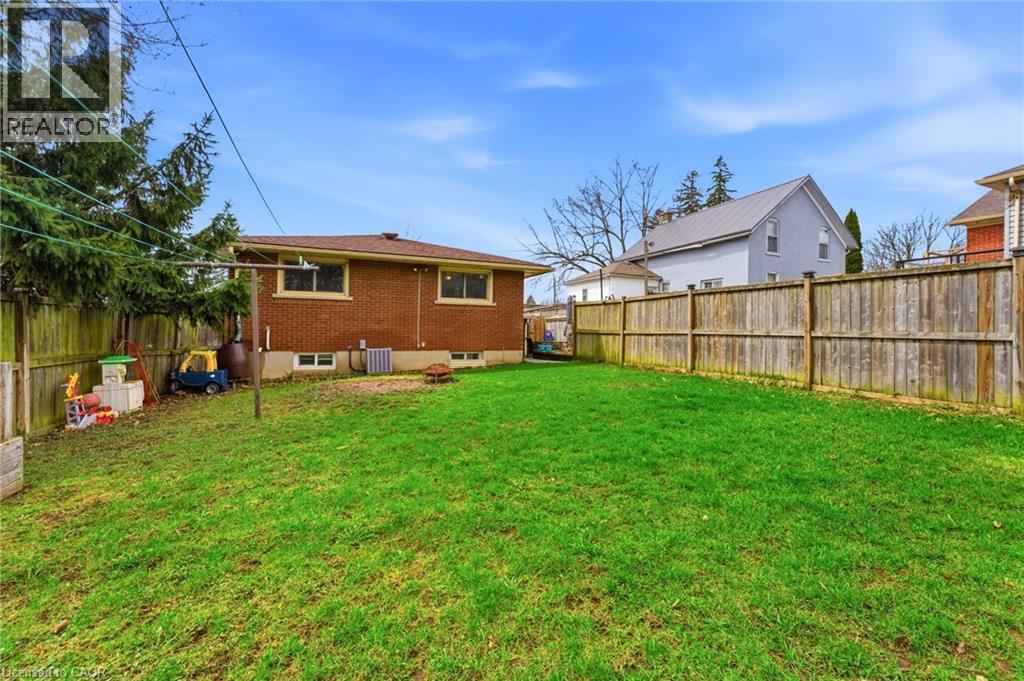 13 GREENWOOD Drive, New Hamburg, Ontario, N3A1L1 — Photo 29