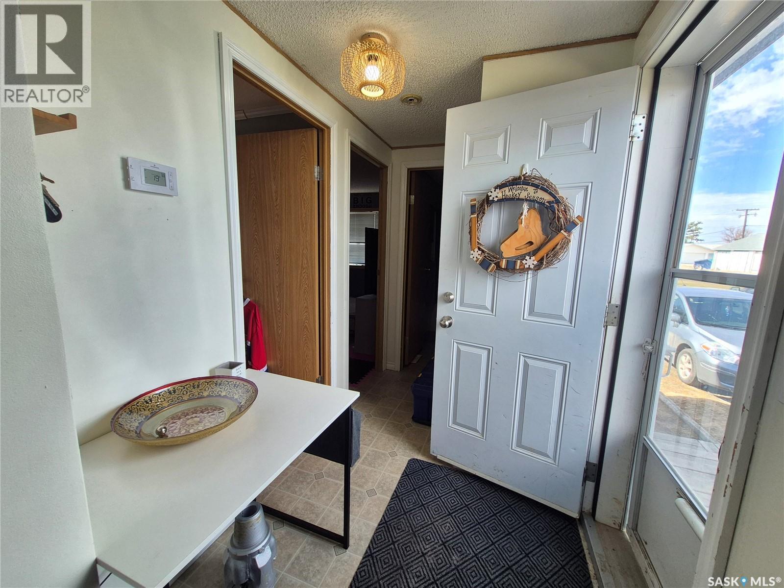 106 Alsike STREET - 2