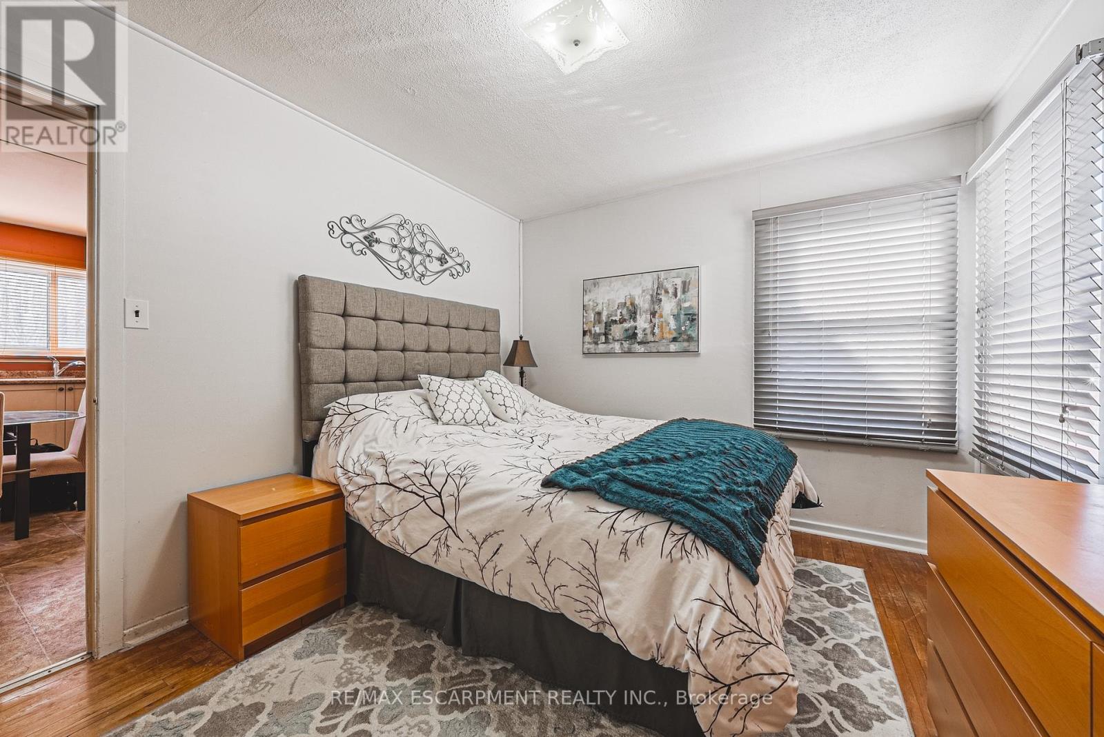 28 MUNN STREET - 14