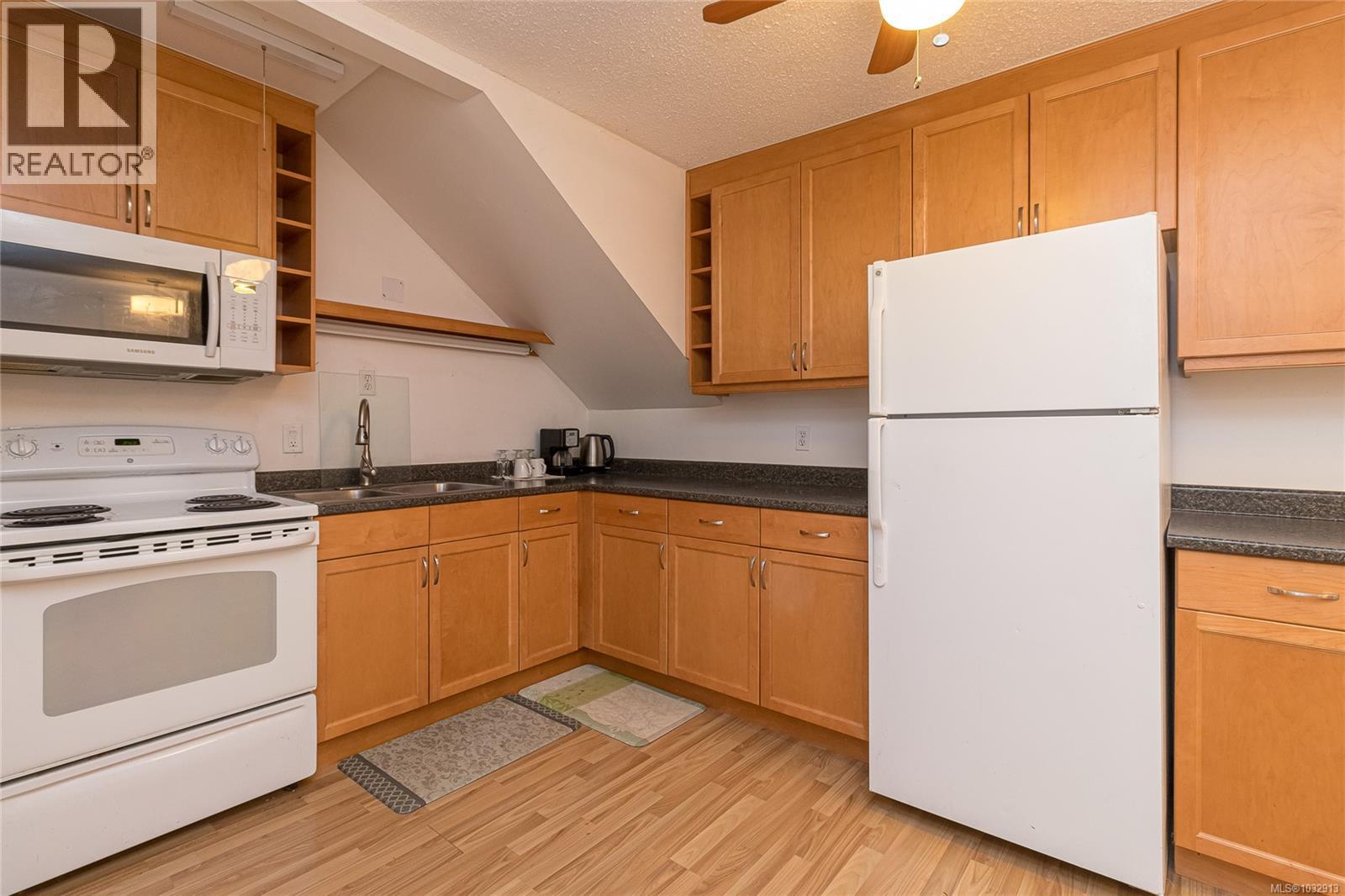  24 Vickery Road, View Royal