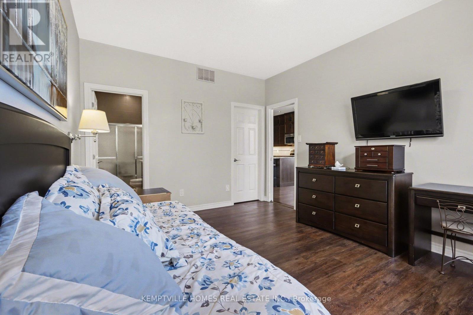171 ROYAL LANDING GATE - 14