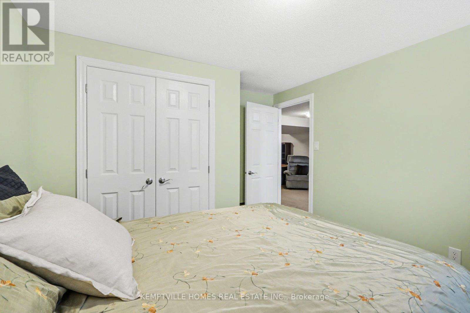 171 ROYAL LANDING GATE - 16