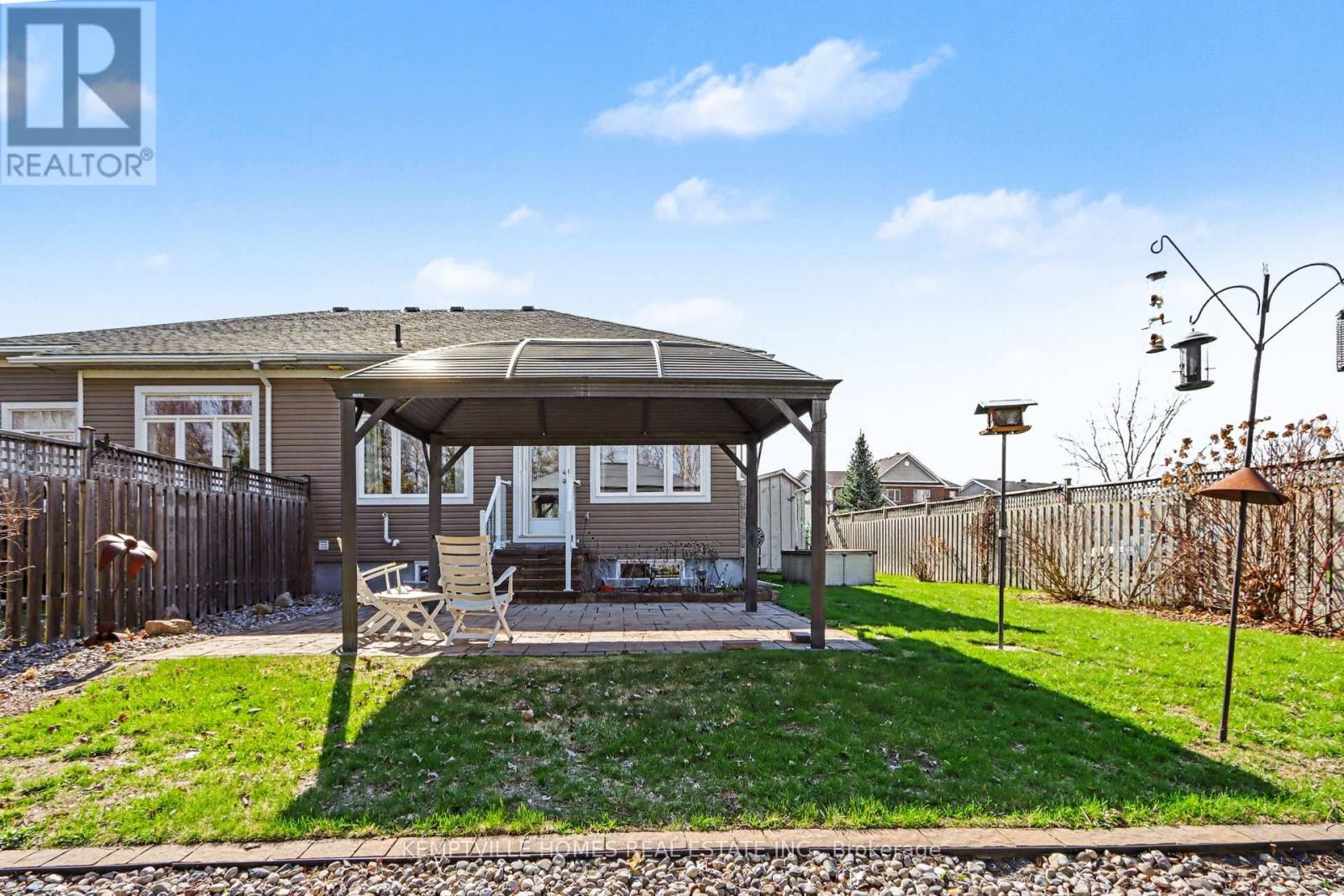 171 ROYAL LANDING GATE - 22