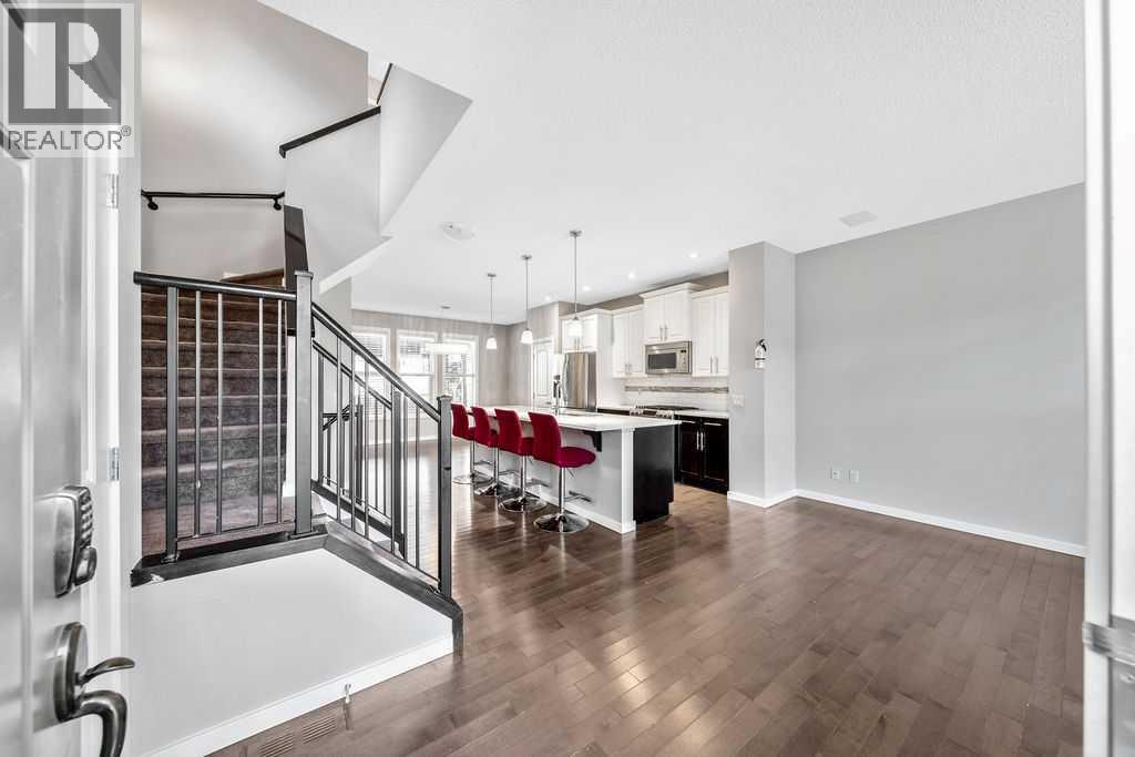 37 Marquis Common SE — photo 3