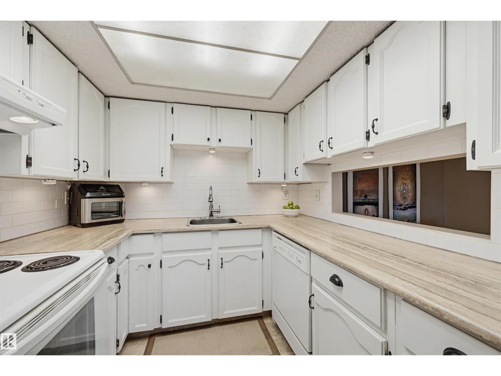 #403 10171 119 ST NW, Edmonton