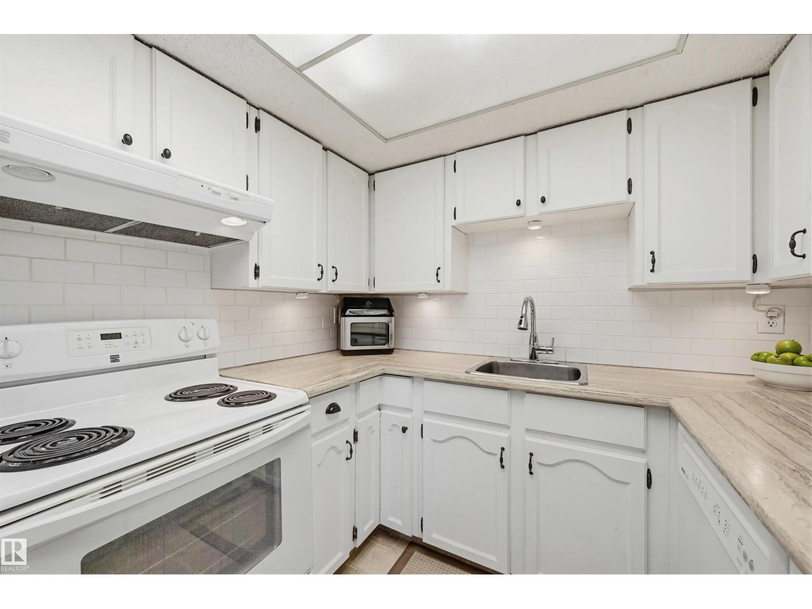 #403 10171 119 ST NW, Edmonton