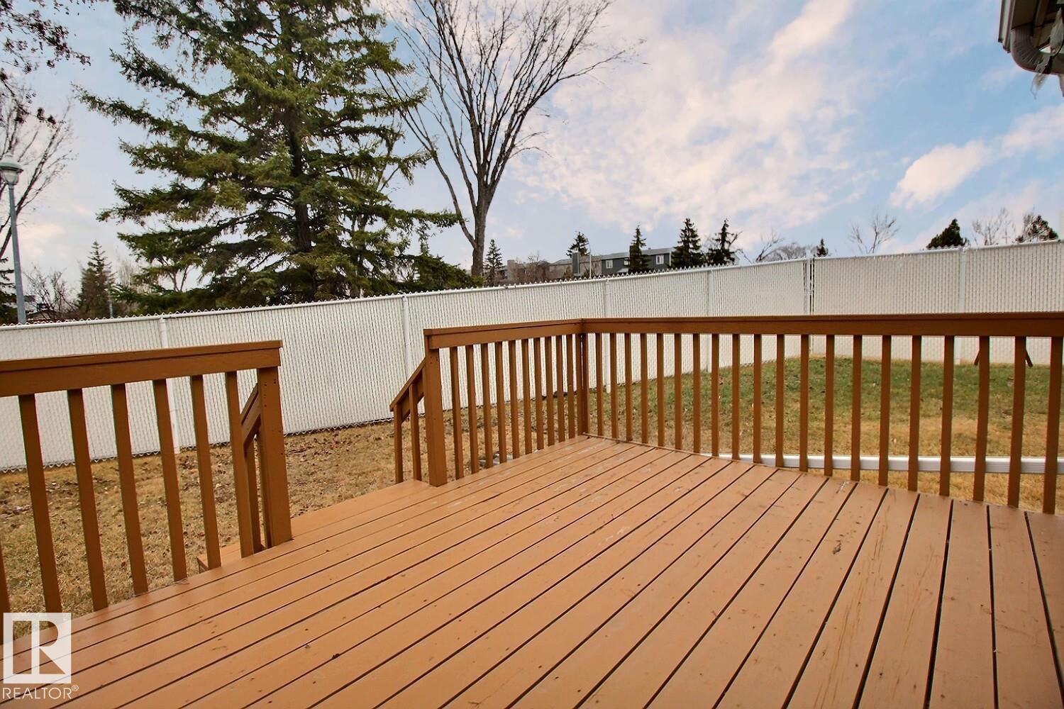 8146 27 AV NW, Edmonton