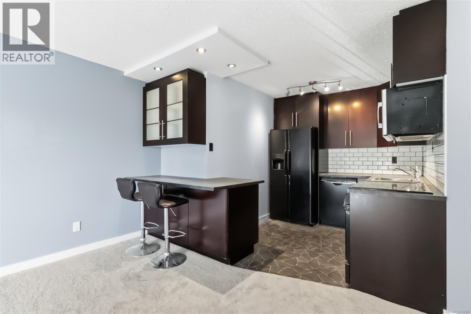 #305 900 Tolmie Ave - 9