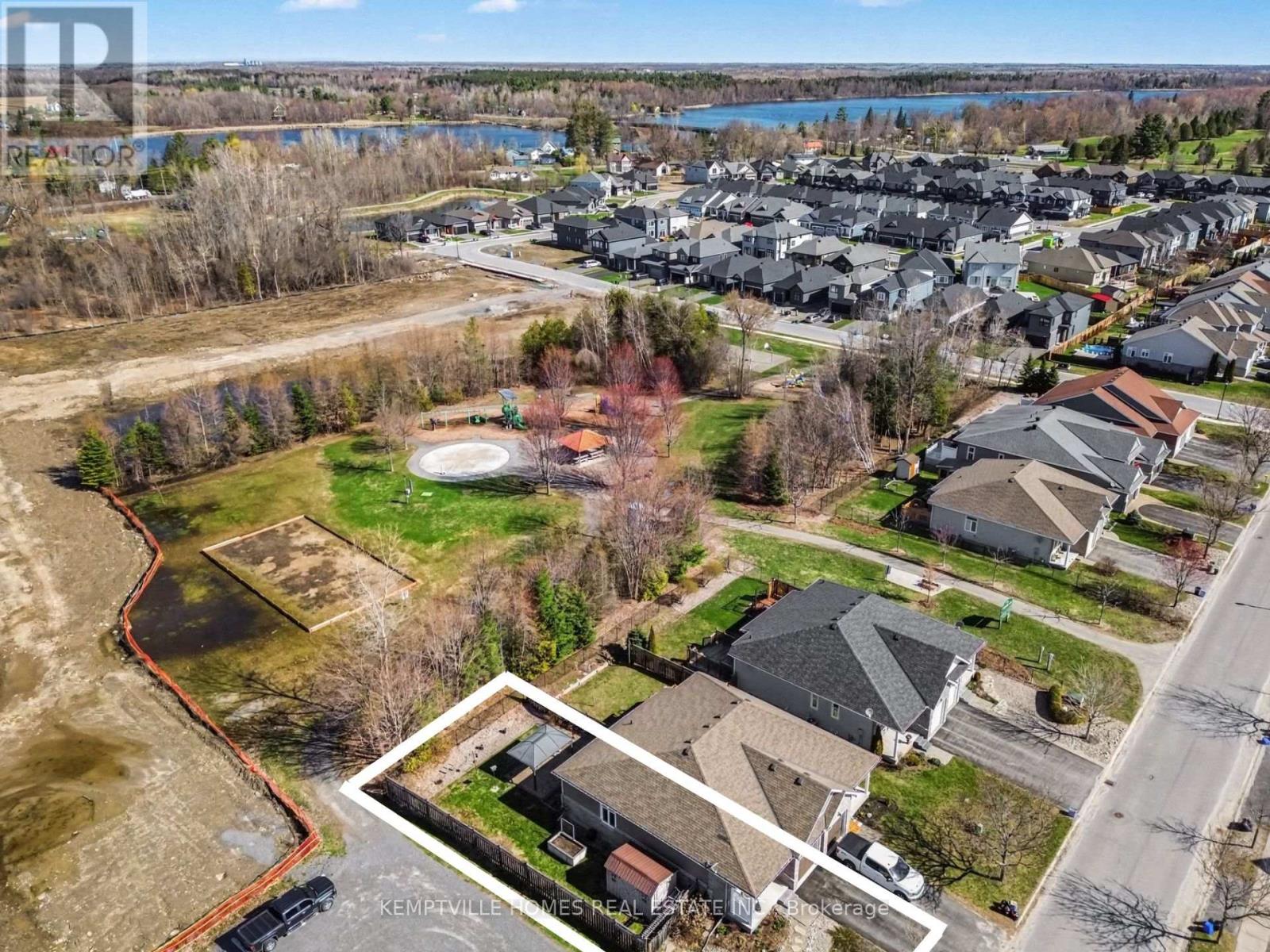 171 ROYAL LANDING GATE - 28