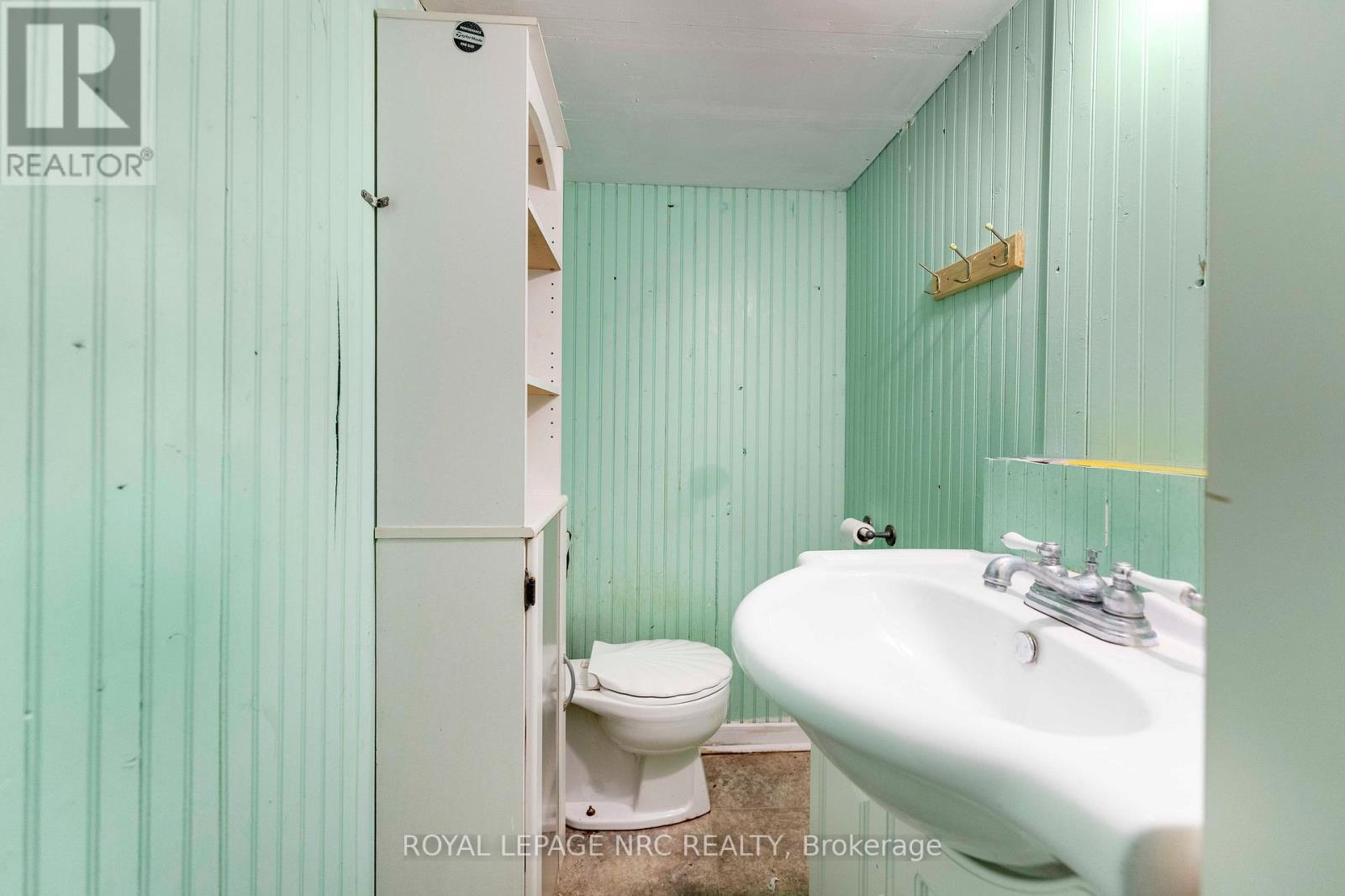 32 AMBROSE STREET — photo 30