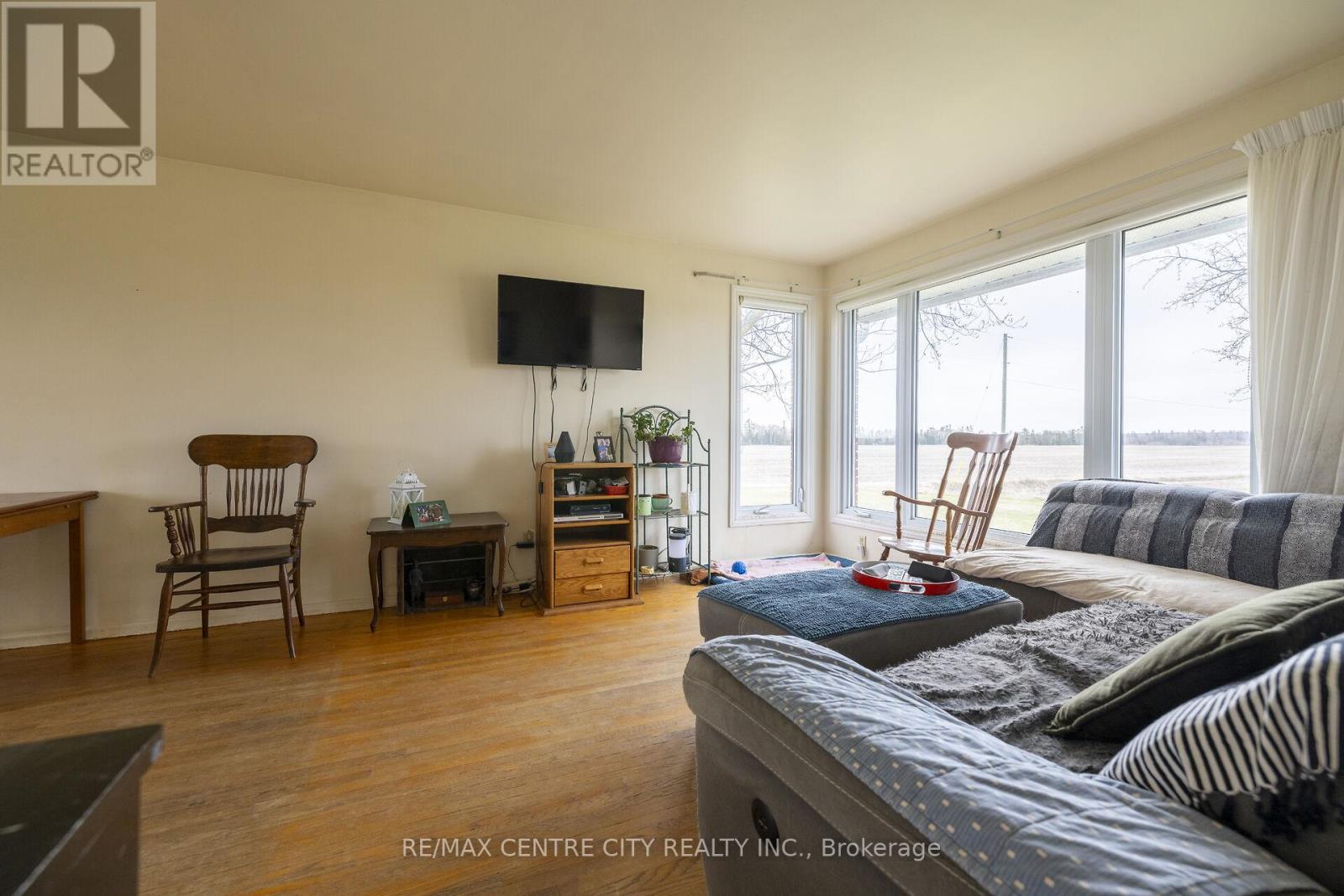 1998 SOUTH MCNAUGHTON ROAD W Property Photo