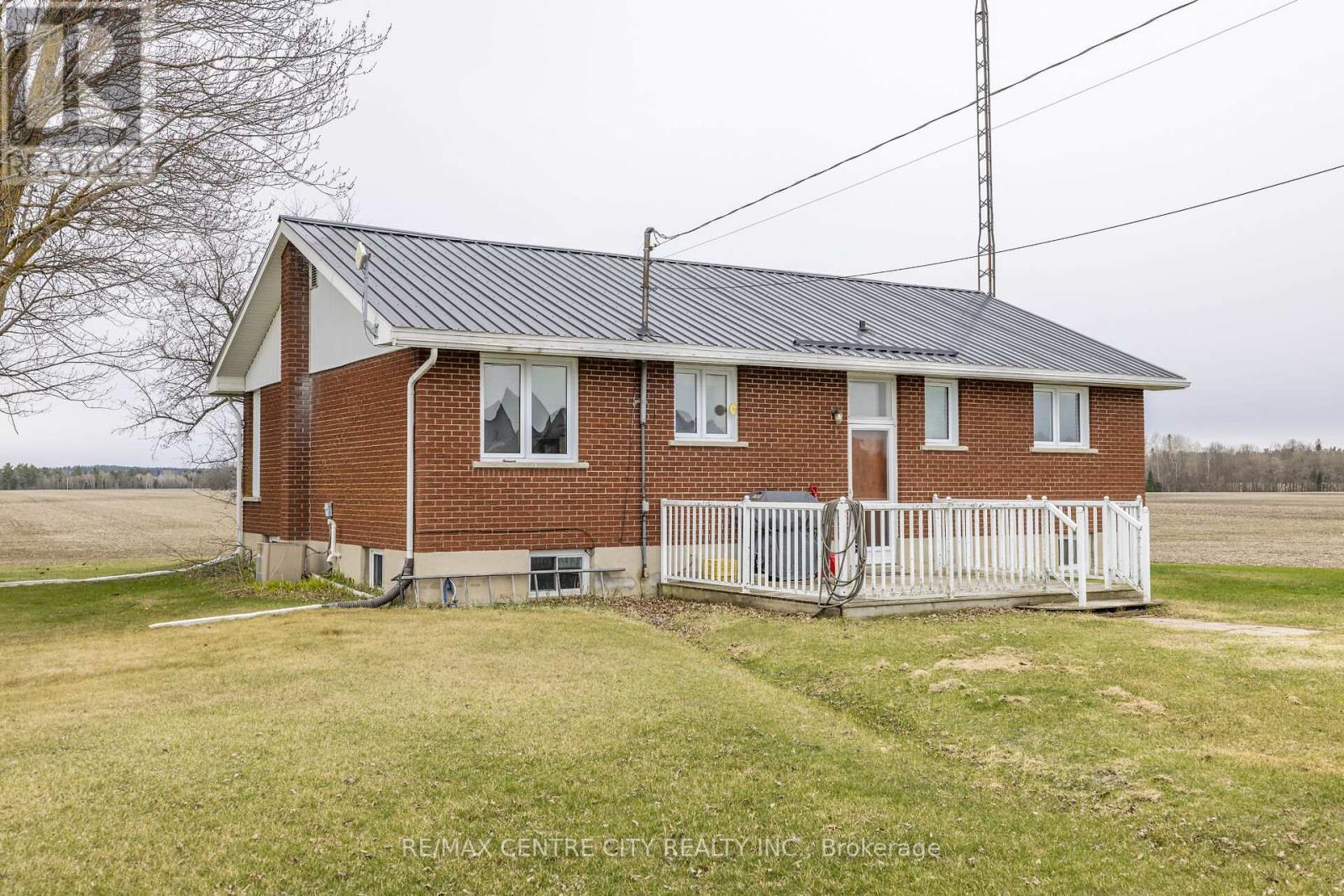 1998 SOUTH MCNAUGHTON ROAD W Property Photo