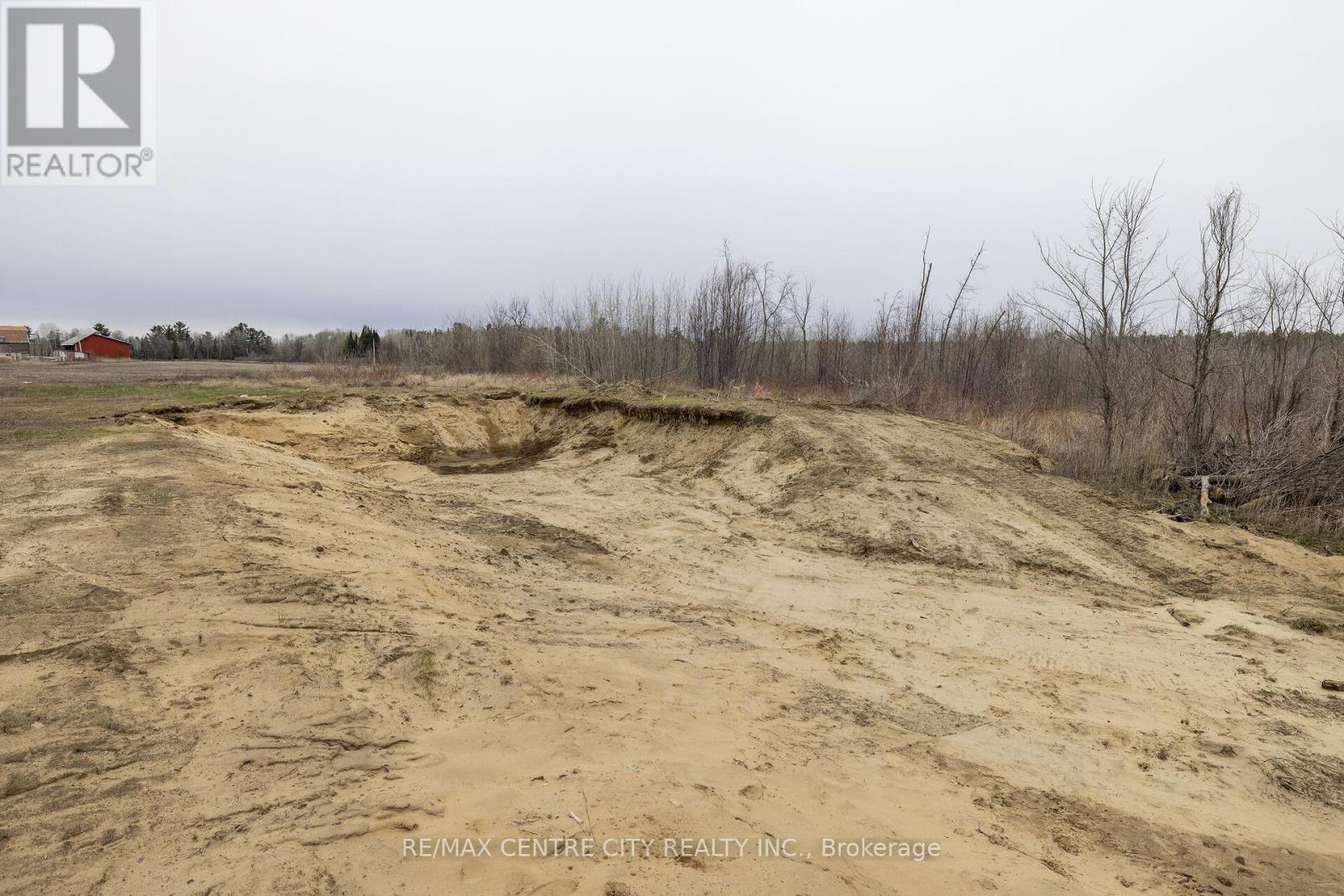 1998 SOUTH MCNAUGHTON ROAD W Property Photo