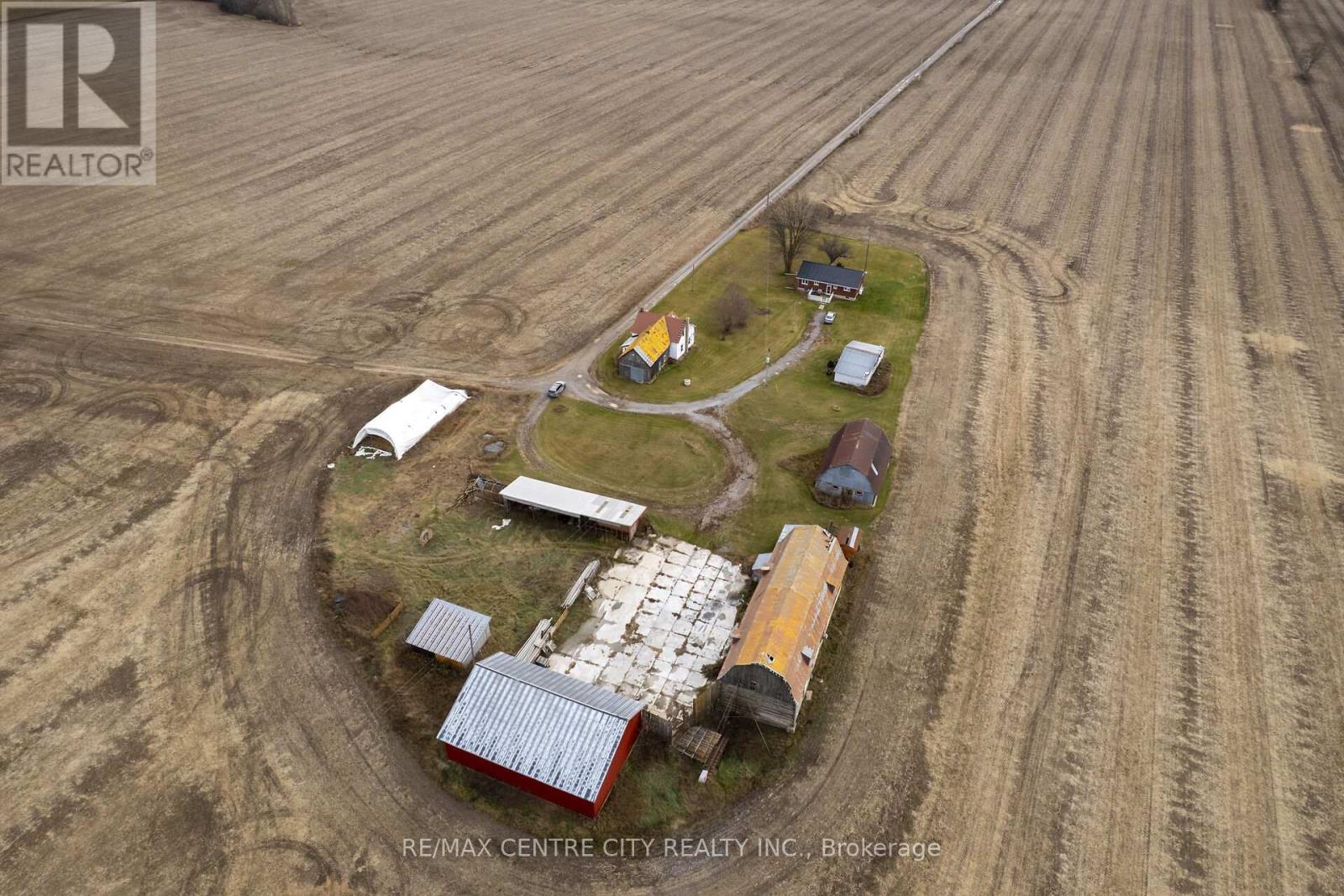 1998 SOUTH MCNAUGHTON ROAD W Property Photo