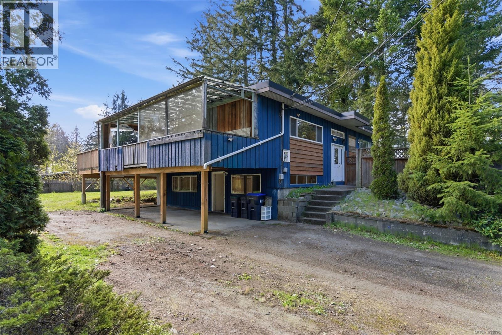 1747 Cedar Rd NE - 10