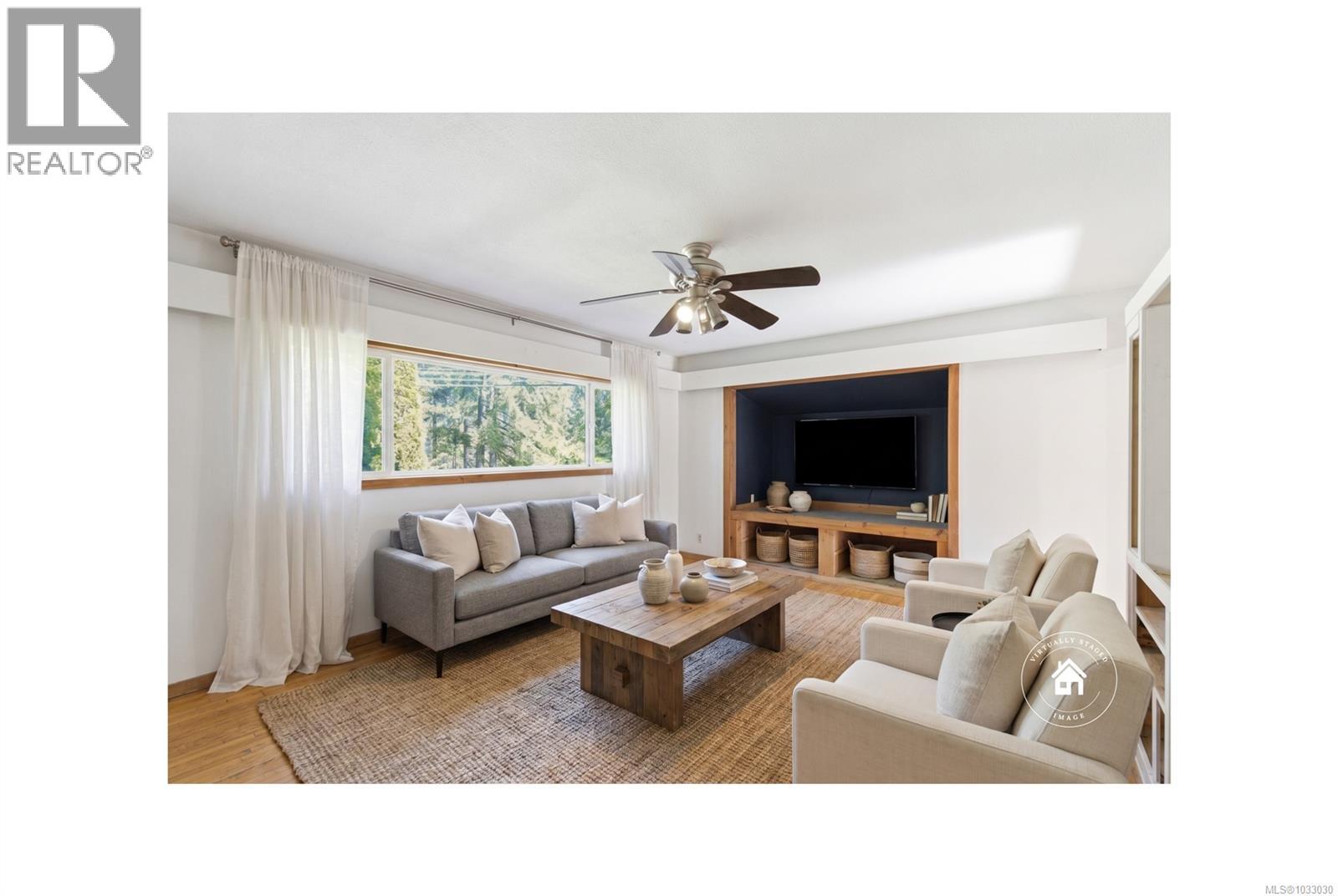 1747 Cedar Rd NE - 12
