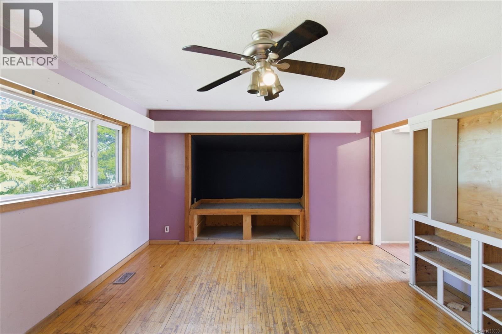 1747 Cedar Rd NE - 13