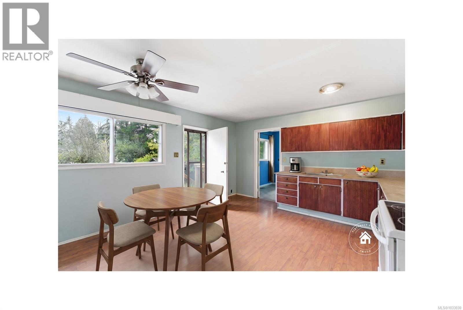 1747 Cedar Rd NE - 17
