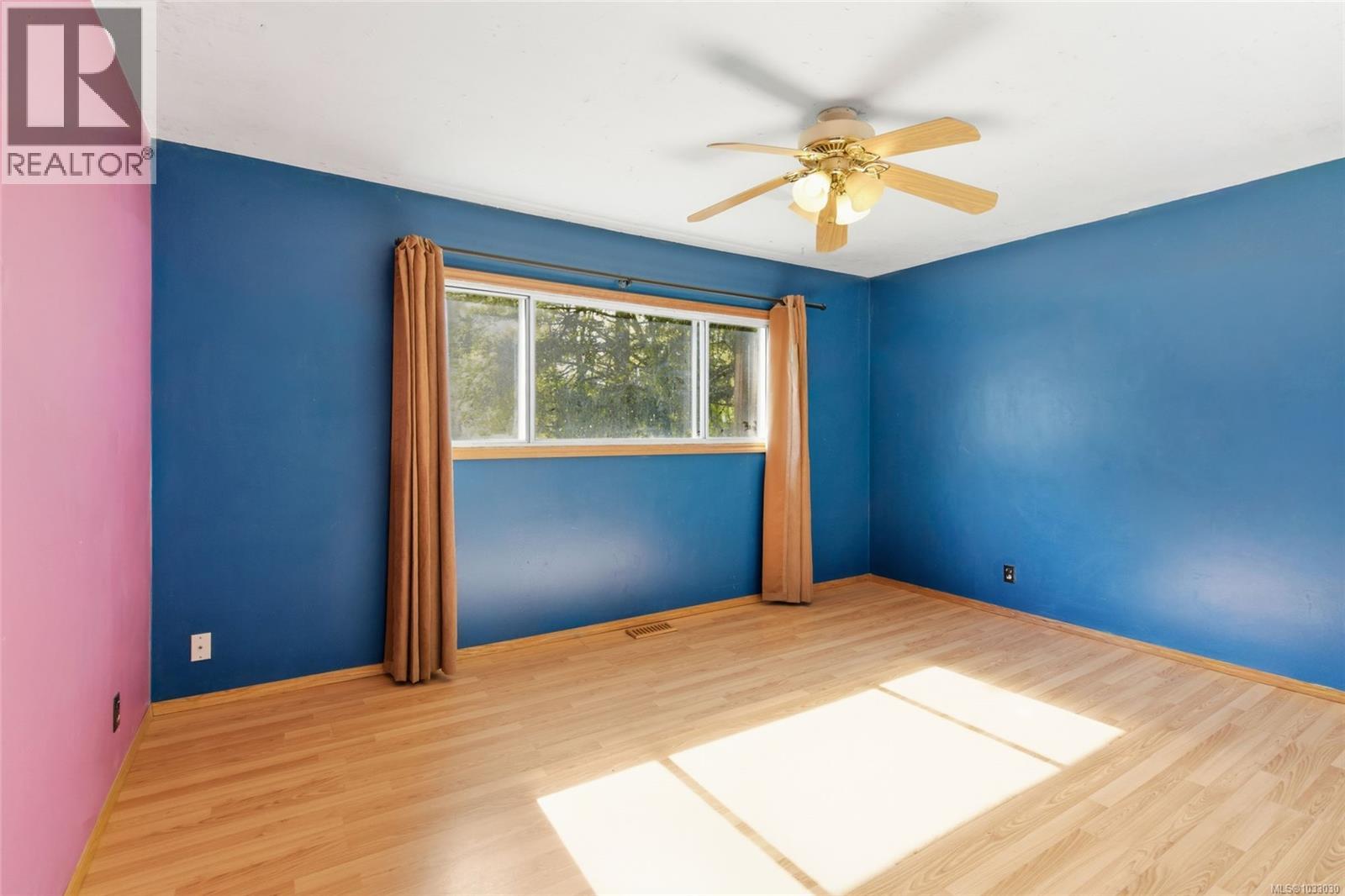 1747 Cedar Rd NE - 18