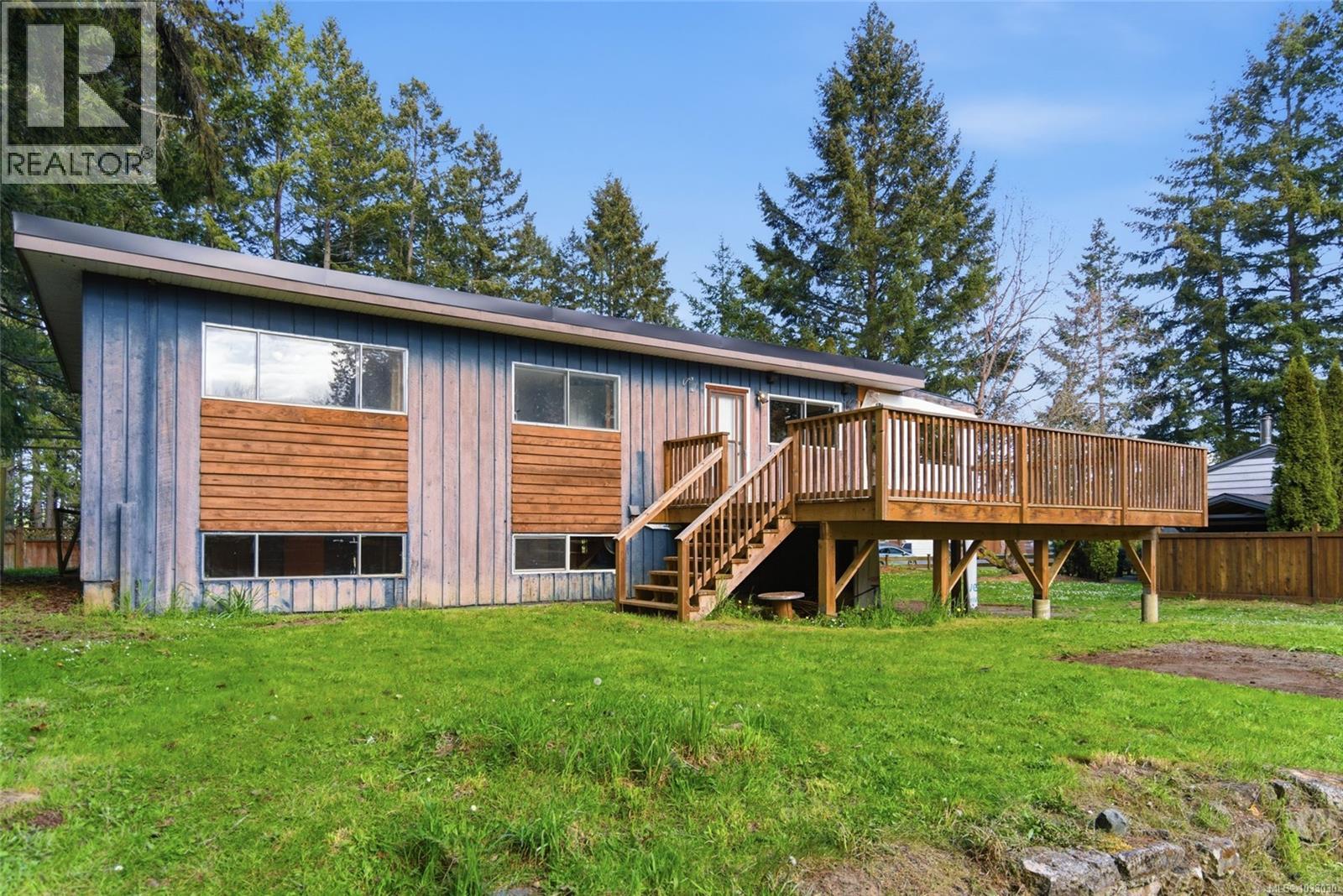 1747 Cedar Rd NE - 2