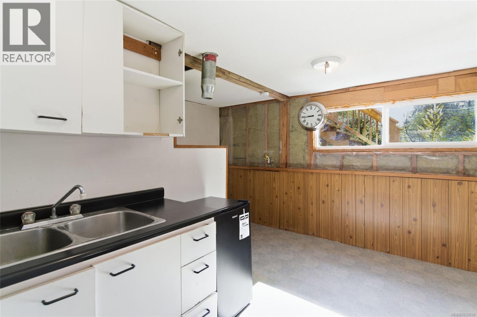 1747 Cedar Rd NE - 22