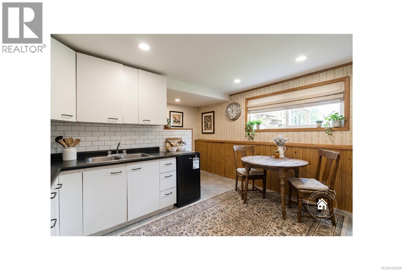 1747 Cedar Rd NE - 23