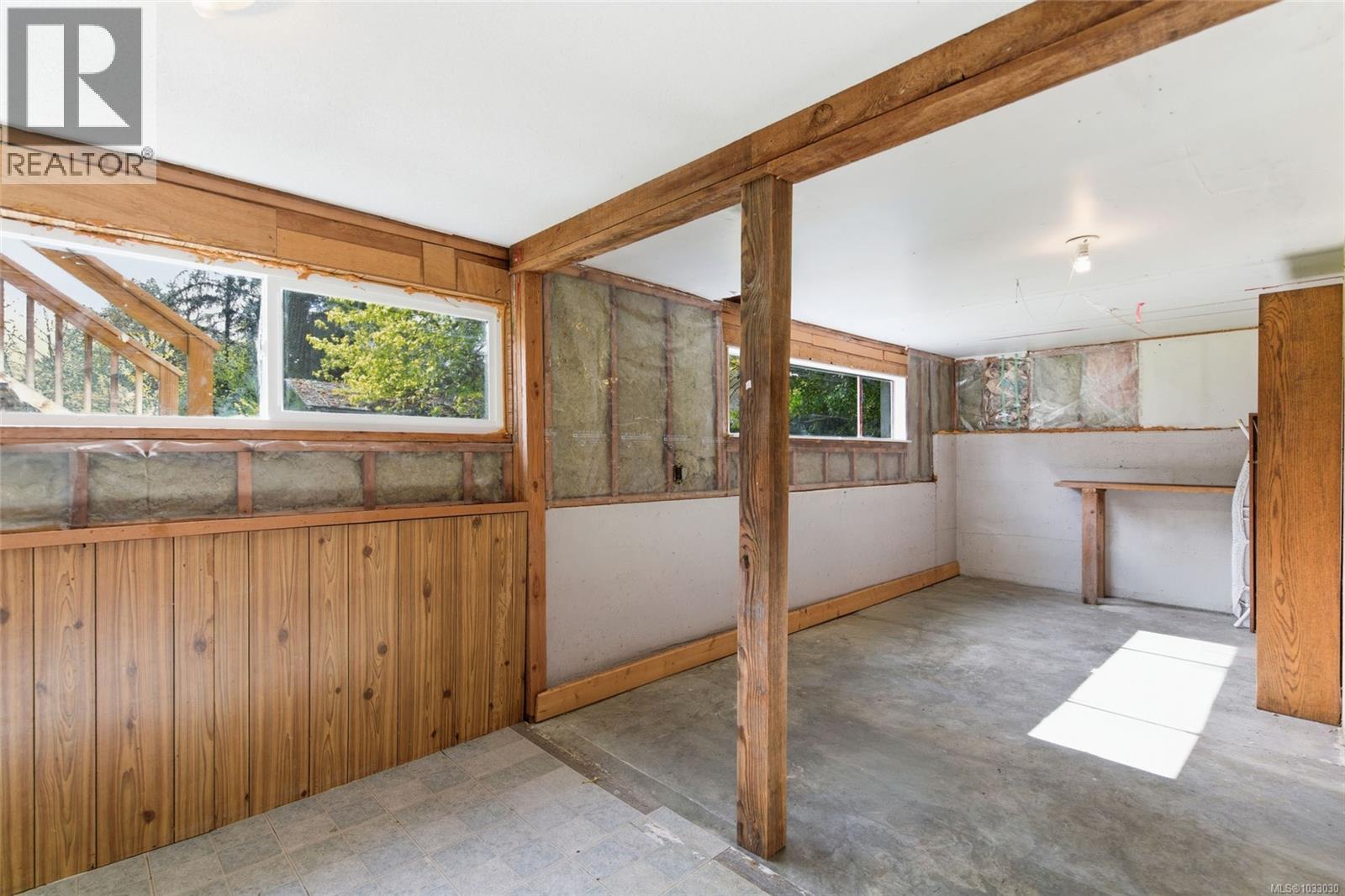 1747 Cedar Rd NE - 24
